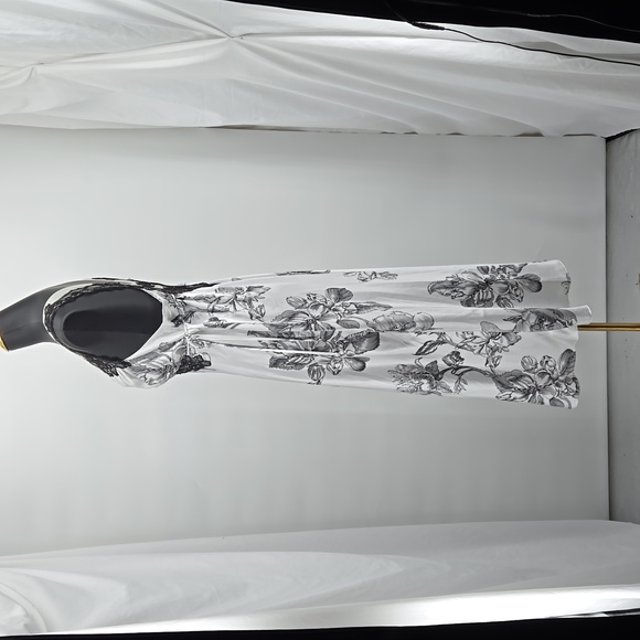 Soma Intimates Gown and Robe Black White Sexy Lace Accents Ties on Side Size L - Picture 4 of 14